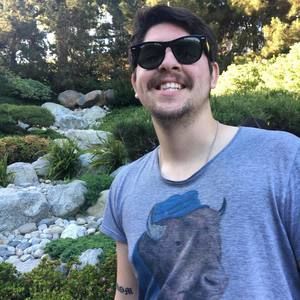 Meet your Posher, Luis rene